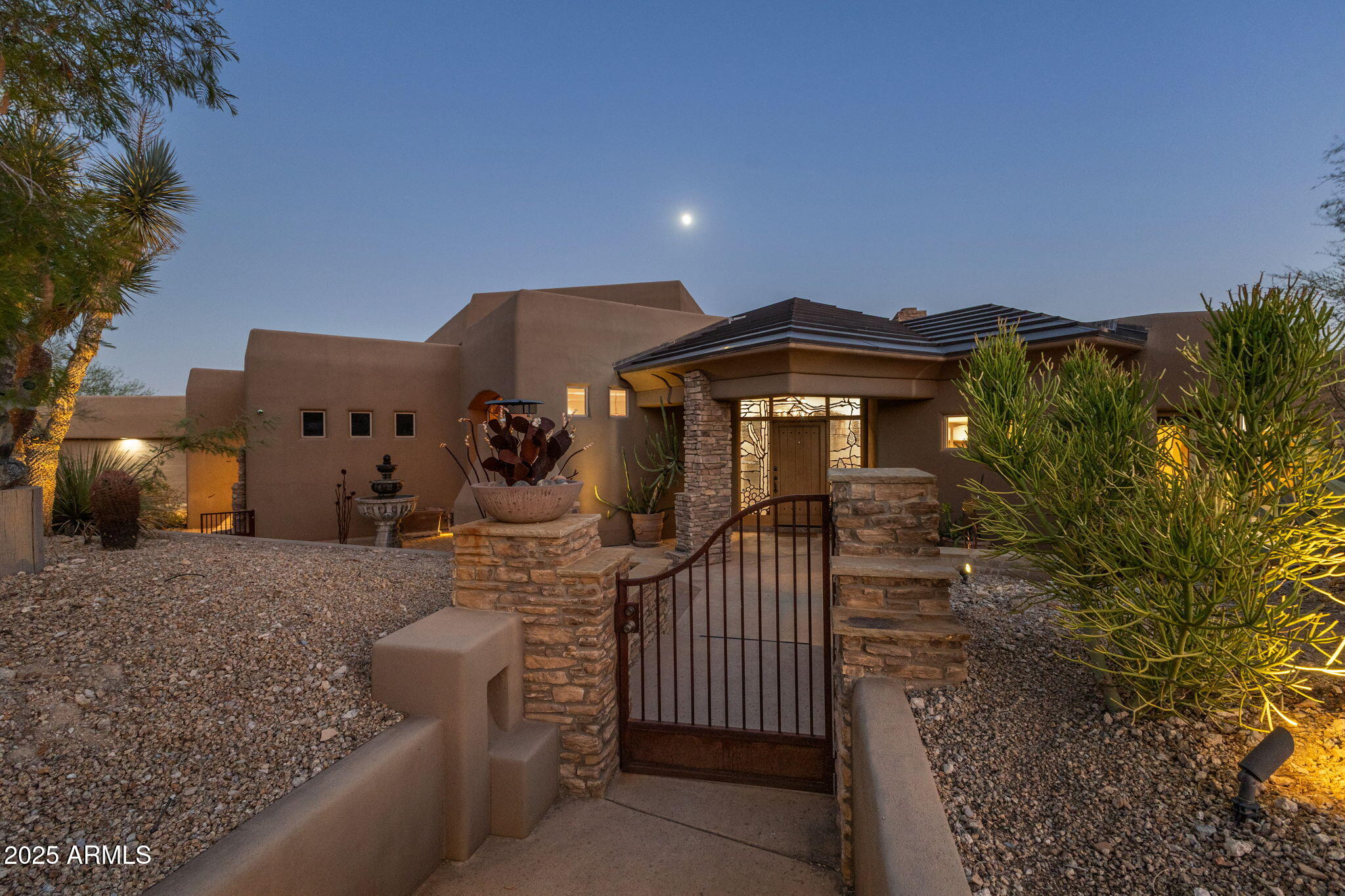 9247 North 24th Way Phoenix, AZ 85028 - Photo 53 of 99 17-web-or-mls-IMG_2635