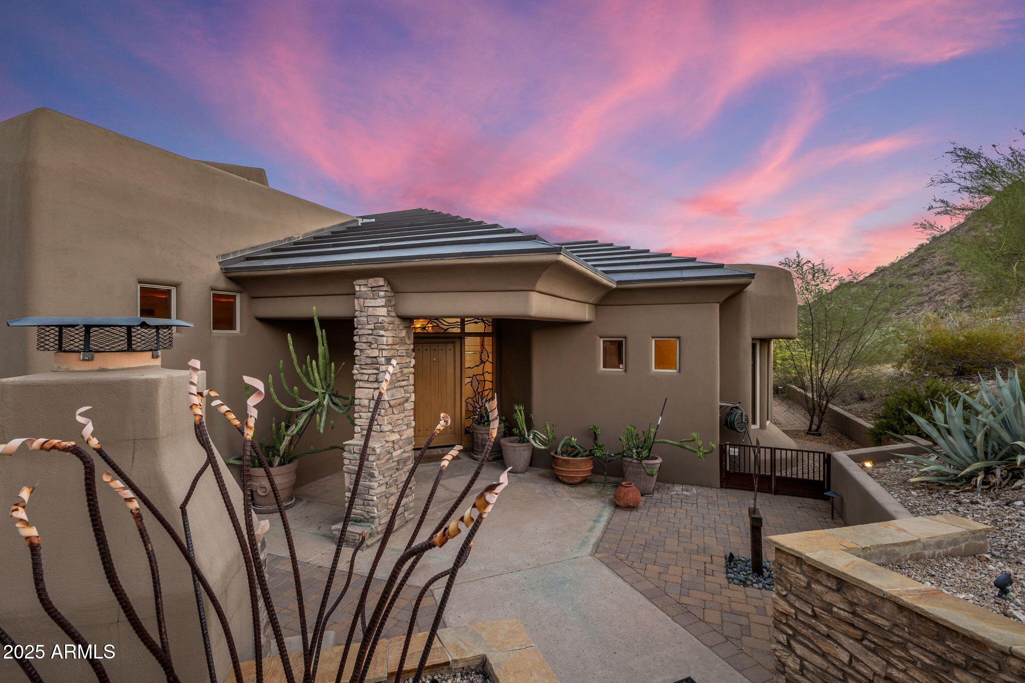 9247 North 24th Way Phoenix, AZ 85028 - Photo 6 of 99 1-web-or-mls-IMG_2519