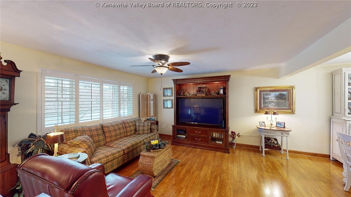 6190 East Pea Ridge Road Huntington, WV 25705 - Photo 4 of 39 Gallery Image 4
