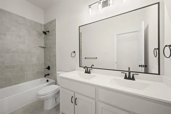 $429,999 | 224 Pine Leaf Trail, Waxahachie, TX 75165