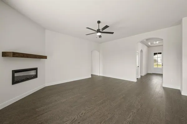 $429,999 | 224 Pine Leaf Trail, Waxahachie, TX 75165