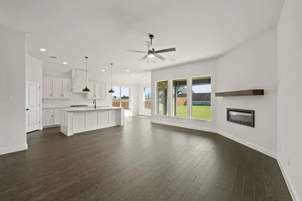 $429,999 | 224 Pine Leaf Trail, Waxahachie, TX 75165