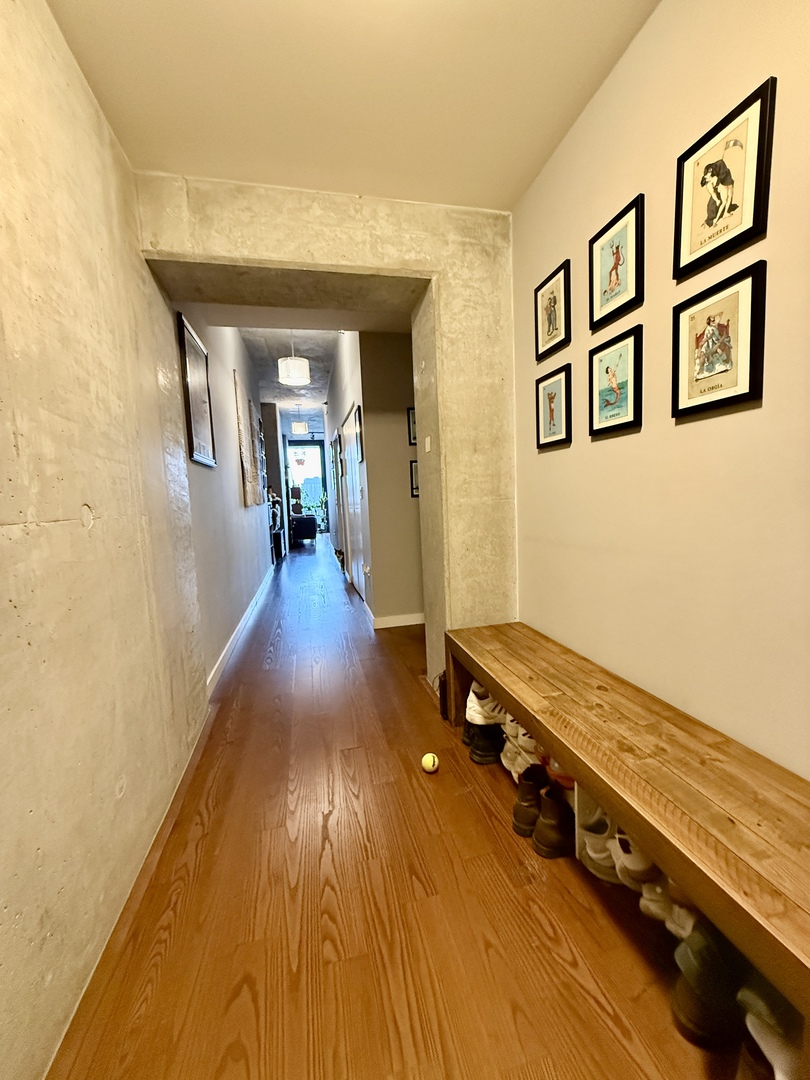 235 West Van Buren Street, Unit 3606 Chicago, IL 60607 - Photo 5 of 15