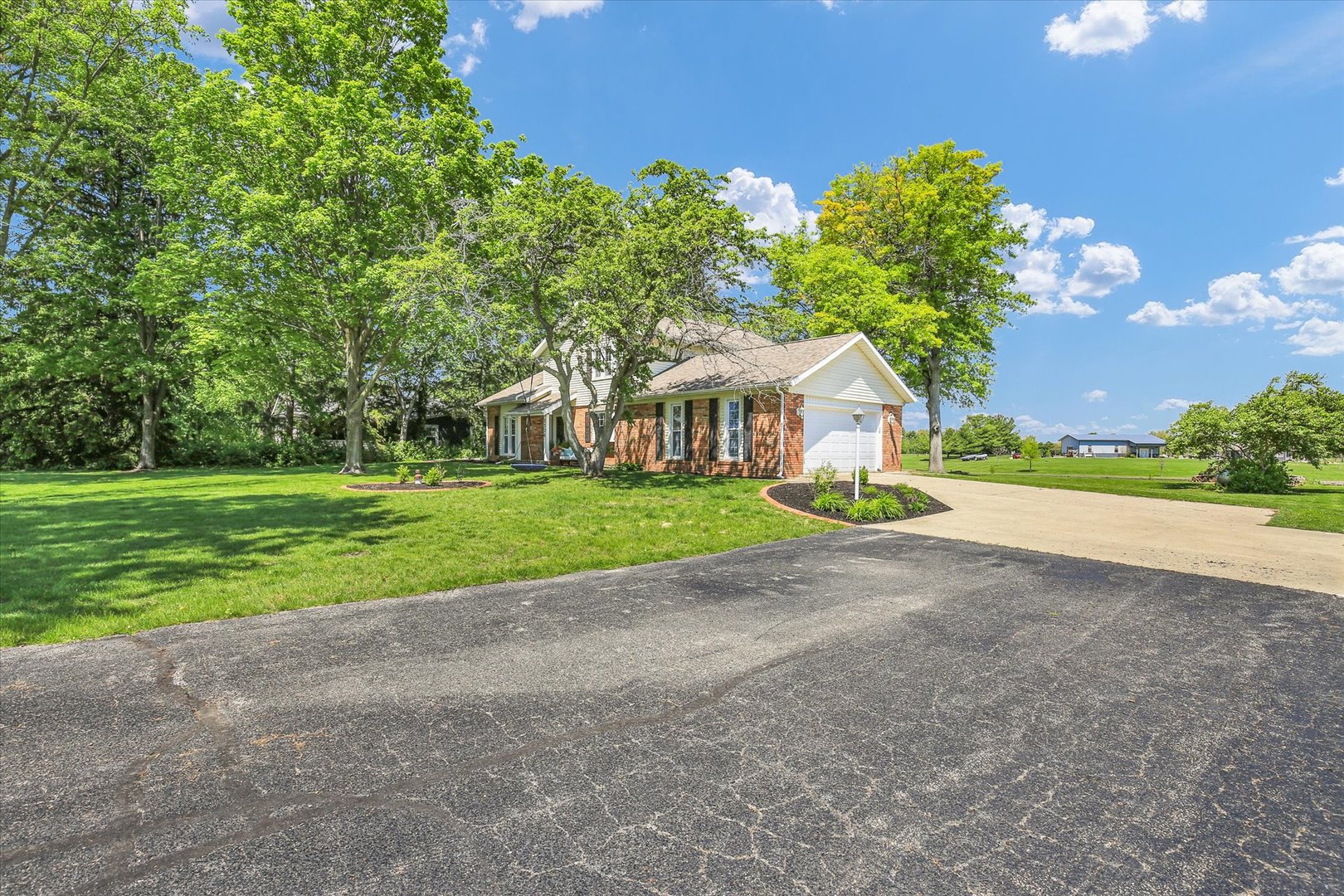2536 Homer Lake Road Ogden, IL 61859 - Photo 4 of 69