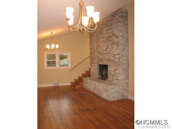 256 Chelsea Road Waynesville, NC 28786 - Photo 3 of 8 Gallery Image 3