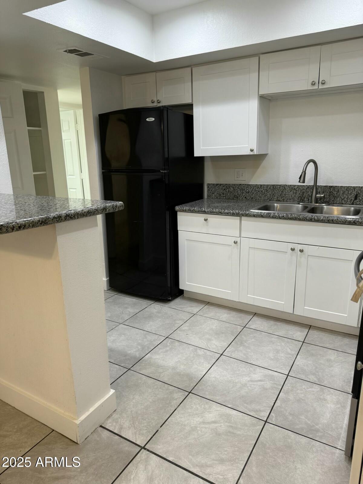 18202 Cave Creek Road, Unit 249 Phoenix, AZ 85032 - Photo 2 of 13 Kitchen