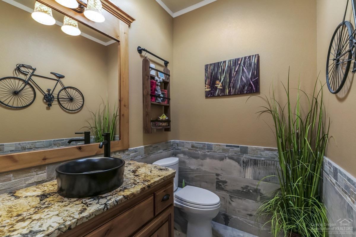 60365 Sun Ridge Bend, OR 97702 - Photo 20 of 25 Additional Photo