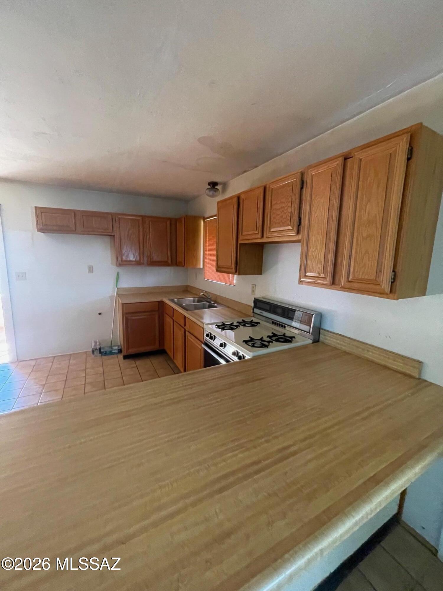 21425 South Black Tail Deer Mine Road, Unit R Vail, AZ 85641 - Photo 12 of 29 image3 - 2026-07-25T111758.478