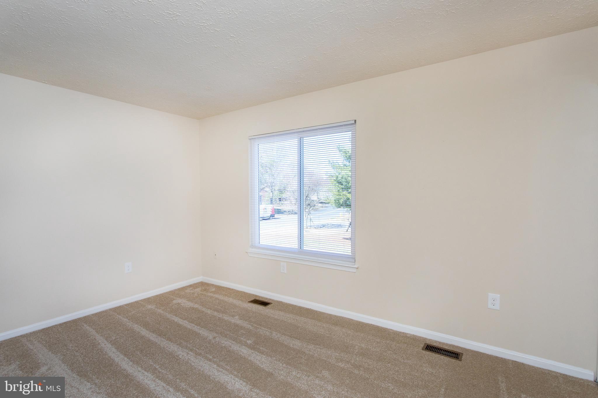 3147 Heath Cote Road Waldorf, MD 20602 - Photo 22 of 33 an empty room with a window