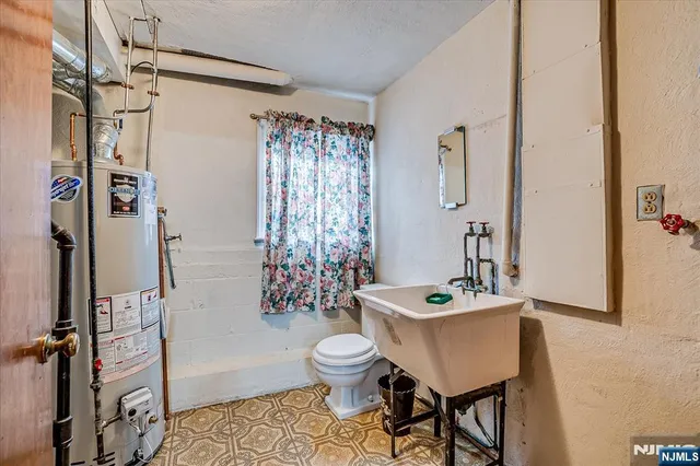 a view of an entryway