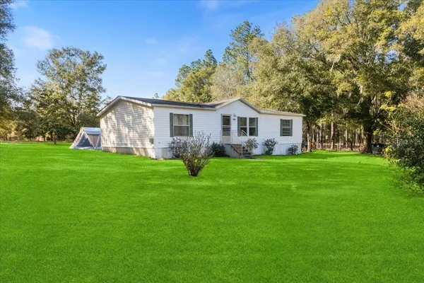 $305,000 | 3230 Southwest 189th Avenue, Dunnellon, FL 34432