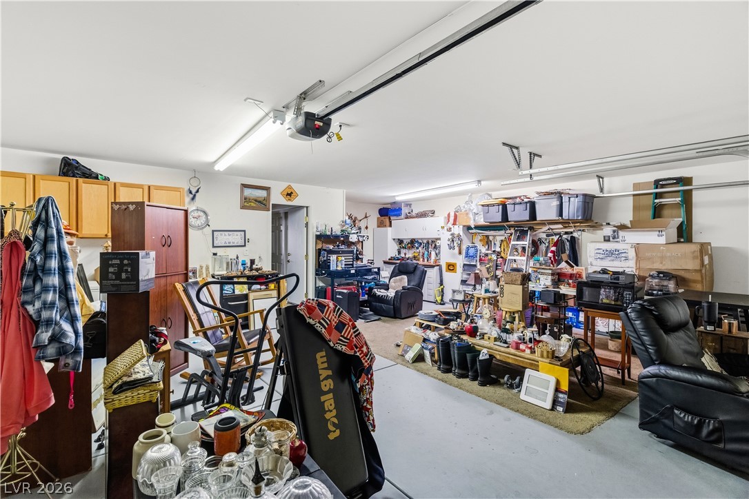 2516 Morrow Ridge Place Laughlin, NV 89029 - Photo 49 of 93 Garage with a garage door opener