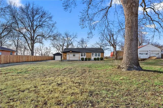 $215,000 | 2018 James Downey Road, Independence, MO 64057
