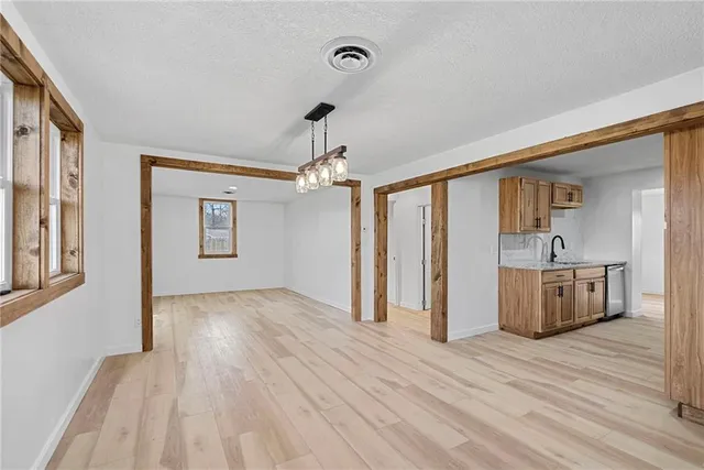 $215,000 | 2018 James Downey Road, Independence, MO 64057