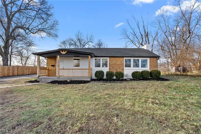 $215,000 | 2018 James Downey Road, Independence, MO 64057