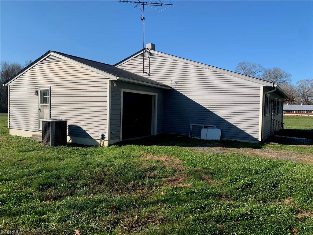 1645 Handy Road Denton, NC 27239 - Photo 3 of 13 Gallery Image 3