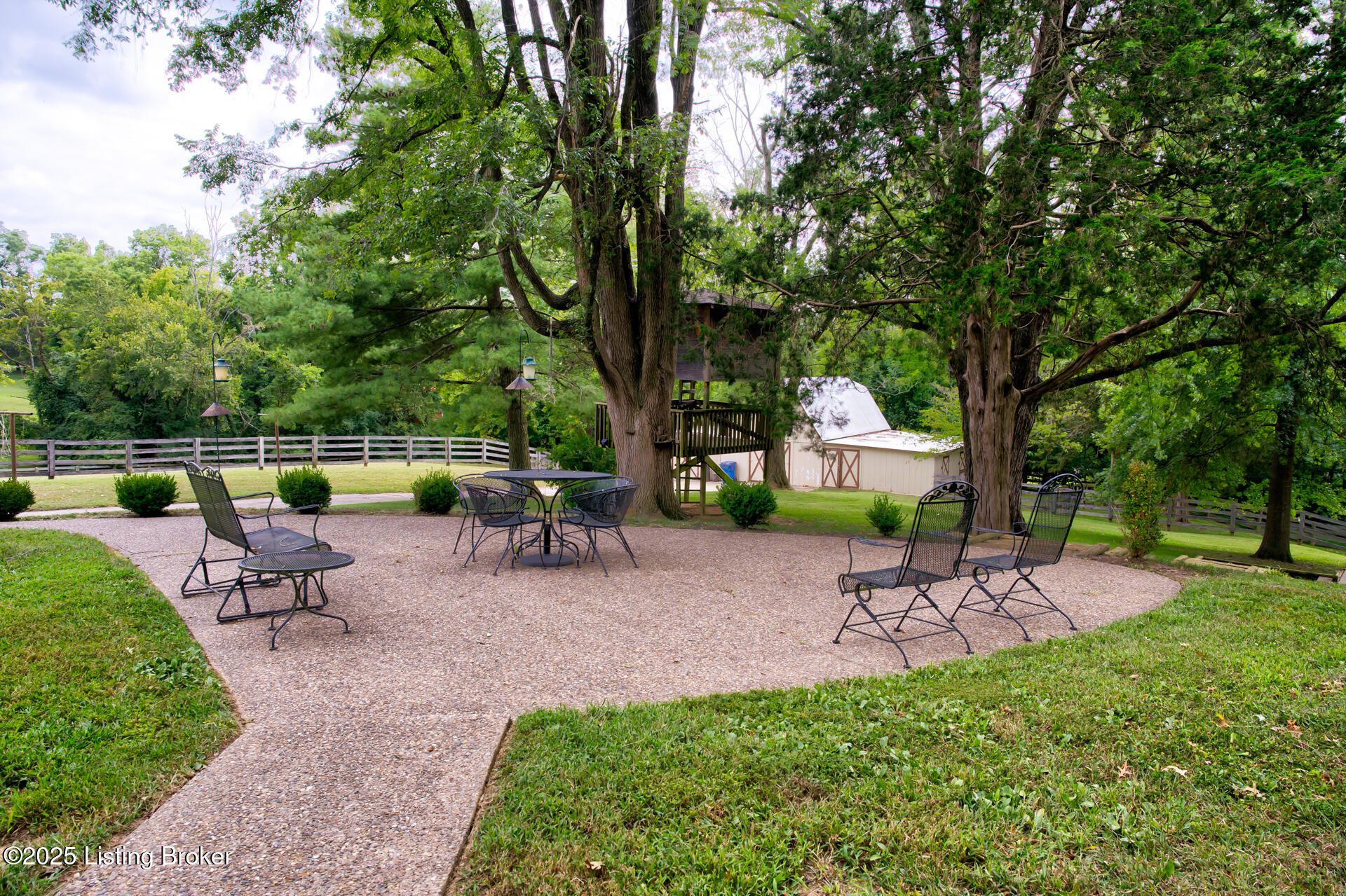 4202 Evergreen Road Crestwood, KY 40014 - Photo 45 of 55 Patio