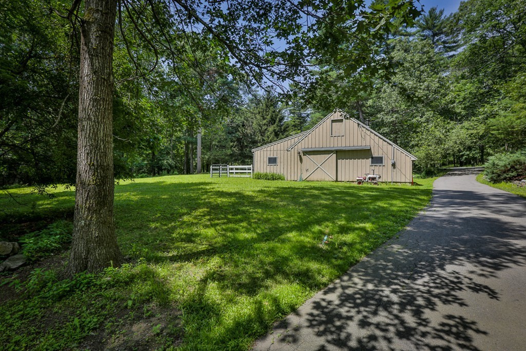 173 Georgetown Road Boxford, MA 01921 - Photo 3 of 24
