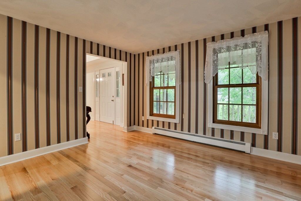 173 Georgetown Road Boxford, MA 01921 - Photo 8 of 24