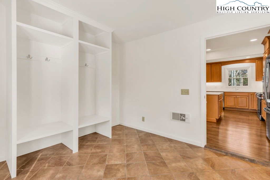 711 Possum Hollow Road Blowing Rock, NC 28605 - Photo 13 of 39