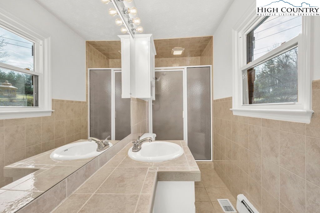 711 Possum Hollow Road Blowing Rock, NC 28605 - Photo 17 of 39