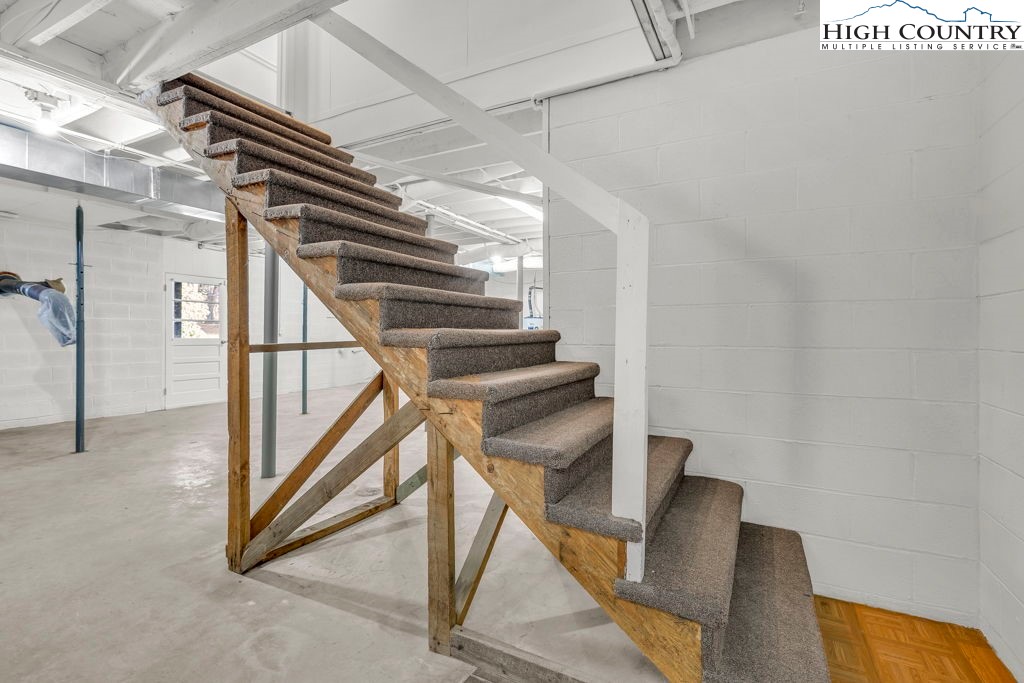 711 Possum Hollow Road Blowing Rock, NC 28605 - Photo 35 of 39