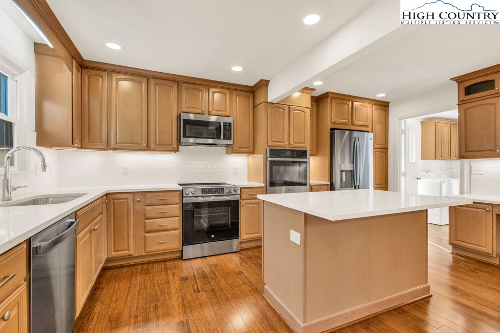 711 Possum Hollow Road Blowing Rock, NC 28605 - Photo 7 of 39