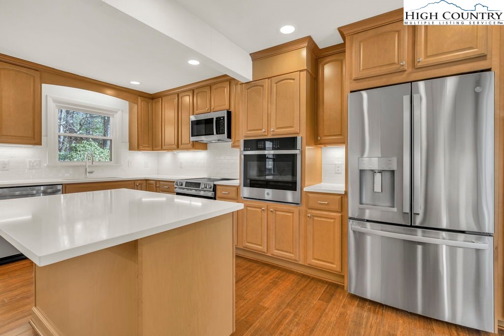 711 Possum Hollow Road Blowing Rock, NC 28605 - Photo 10 of 39