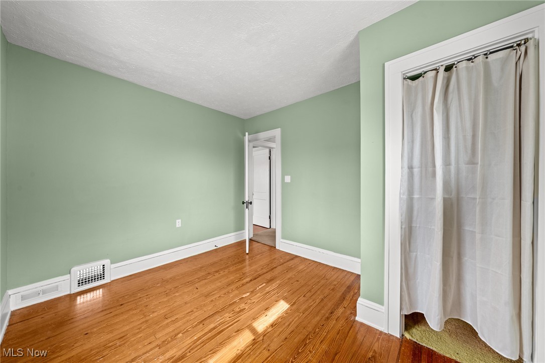 1437 Churchill Road Cleveland, OH 44124 - Photo 22 of 27