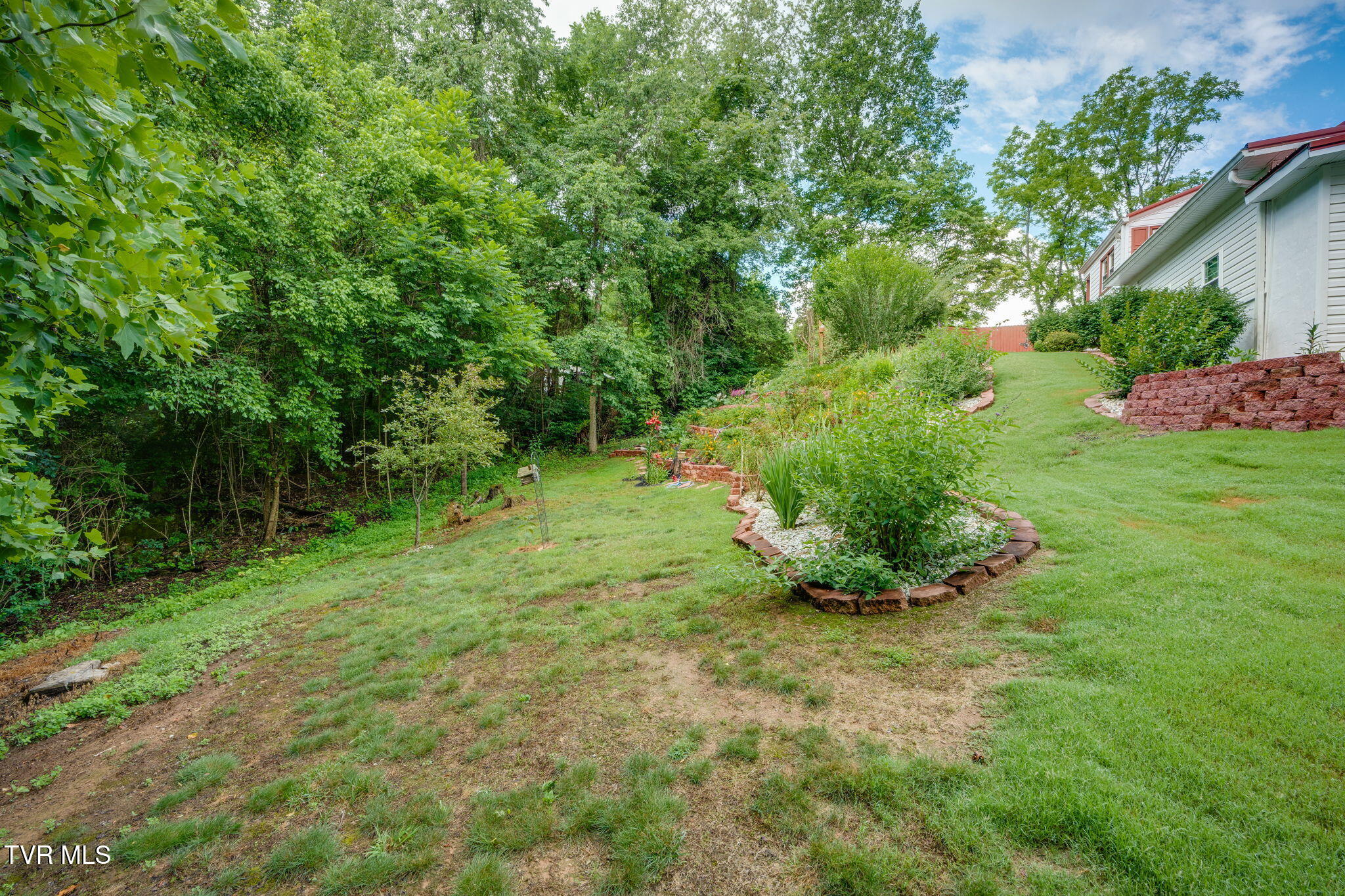 1384 Walnut Grove Road Bluff City, TN 37618 - Photo 29 of 43 029