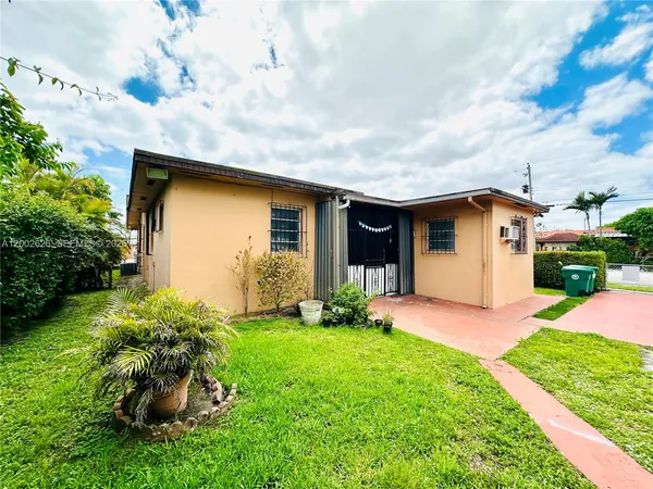 $4,200 | 6241 Southwest 2nd Street, Unit 6241, Miami, FL 33144