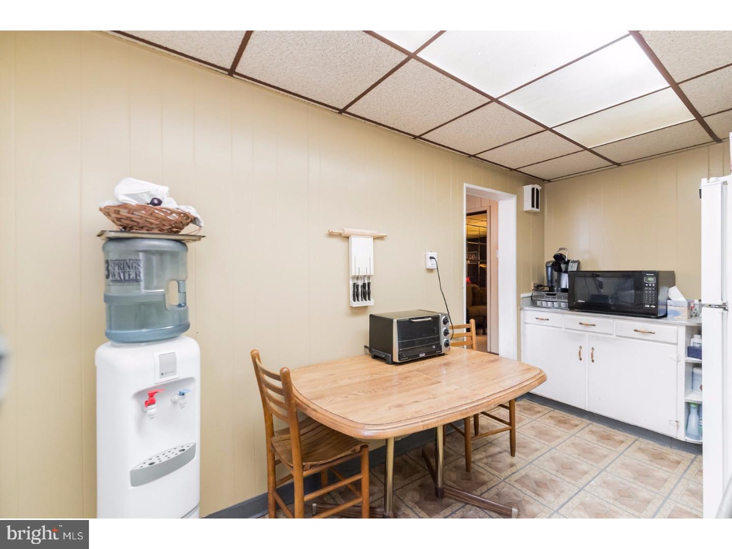 1011 Marlyn Road Philadelphia, PA 19151 - Photo 12 of 21 Breakfast Room