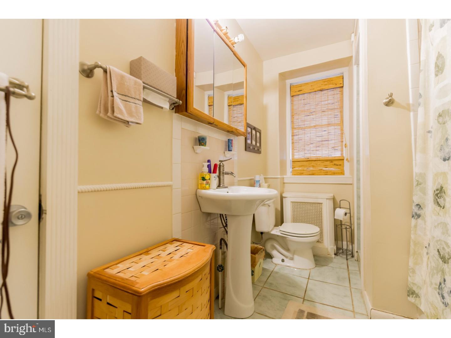 1011 Marlyn Road Philadelphia, PA 19151 - Photo 20 of 21 Bathroom