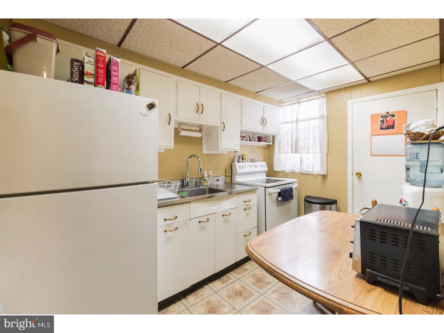 1011 Marlyn Road Philadelphia, PA 19151 - Photo 10 of 21 Kitchen