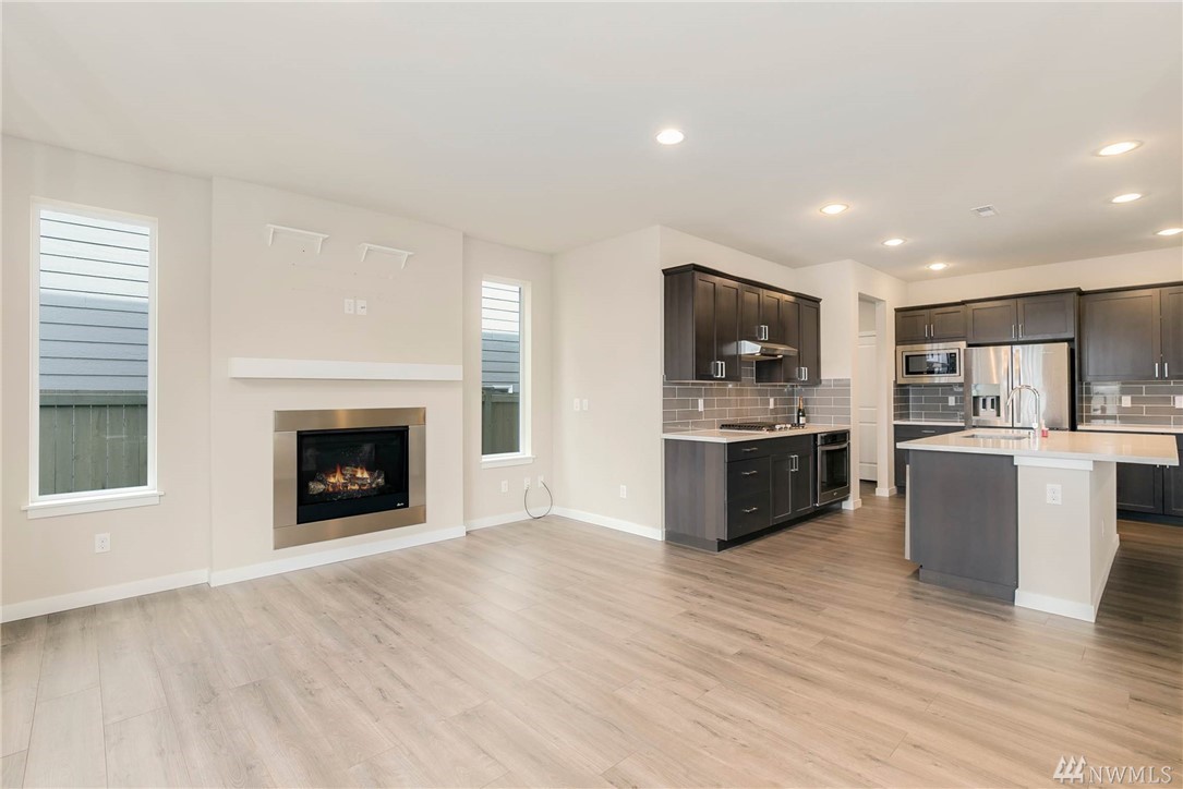 3811 192nd Place Southeast Bothell, WA 98012 - Photo 6 of 25 Gallery Image 6