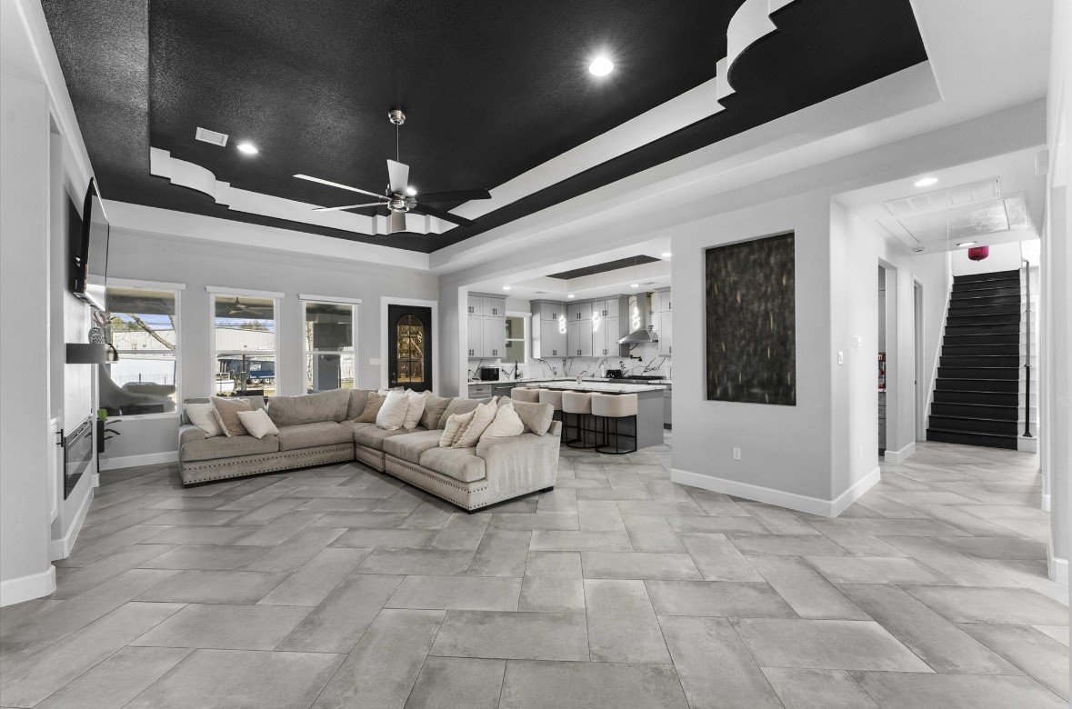 8105 Jet Pilot Street Houston, TX 77075 - Photo 3 of 20