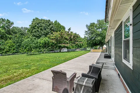 $399,900 | 2723 Highway 12 North, Chapmansboro, TN 37035