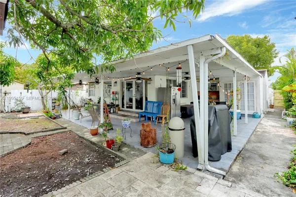 $3,800 | 5509 Southwest 6th Street, Miami, FL 33134
