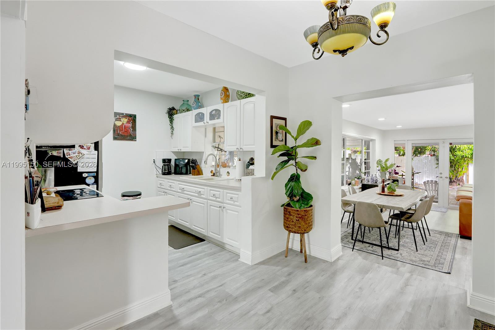 5509 Southwest 6th Street Miami, FL 33134 - Photo 7 of 21