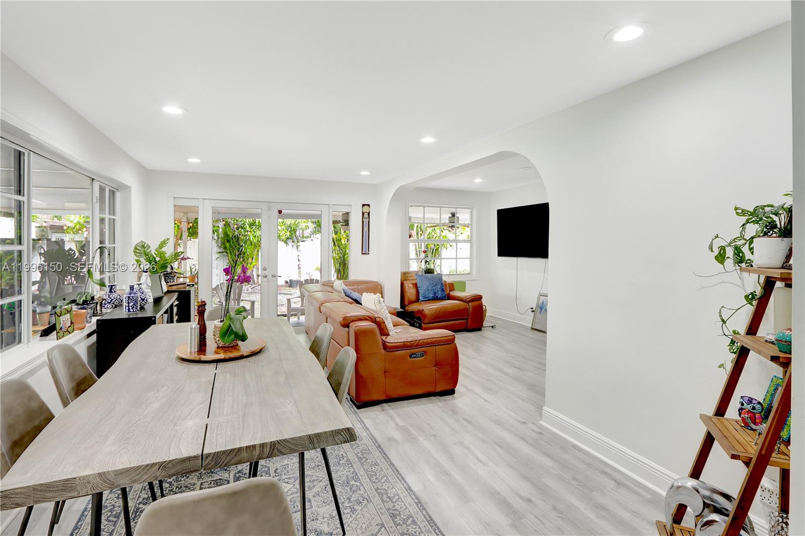 5509 Southwest 6th Street Miami, FL 33134 - Photo 9 of 21