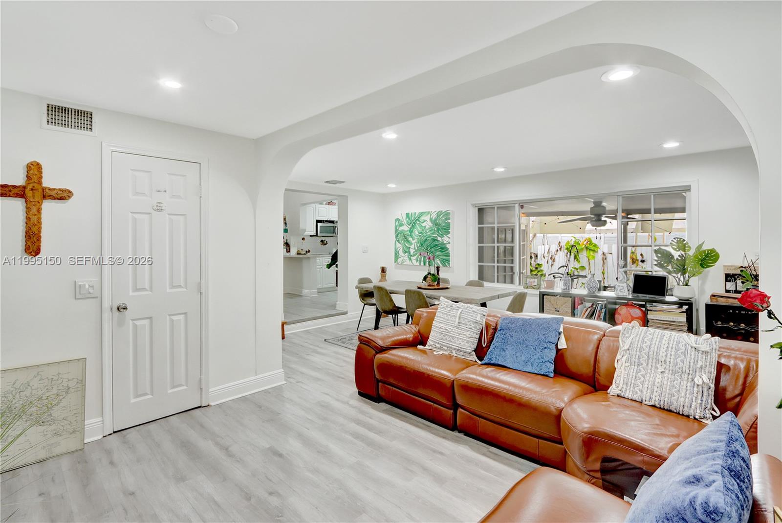 5509 Southwest 6th Street Miami, FL 33134 - Photo 10 of 21