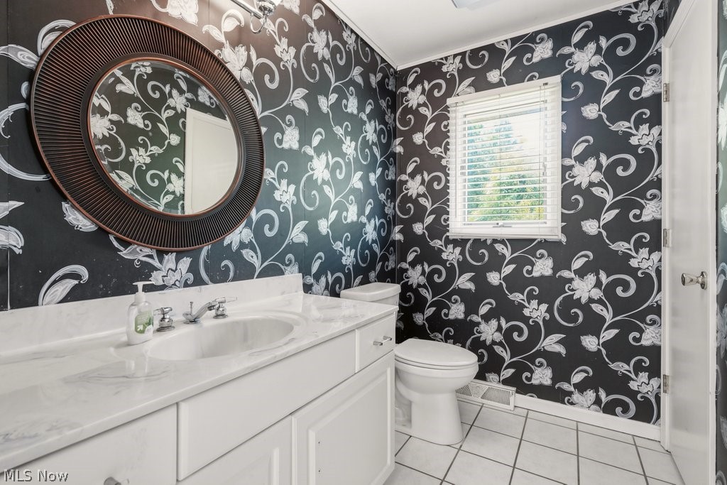 189 Pembroke Road Akron, OH 44333 - Photo 11 of 20