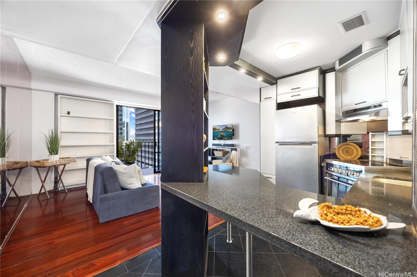 225 Queen Street, Unit 12G Honolulu, HI 96813 - Photo 6 of 25