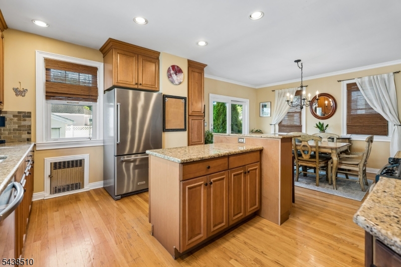 12 Remer Avenue Springfield, NJ 07081 - Photo 9 of 25