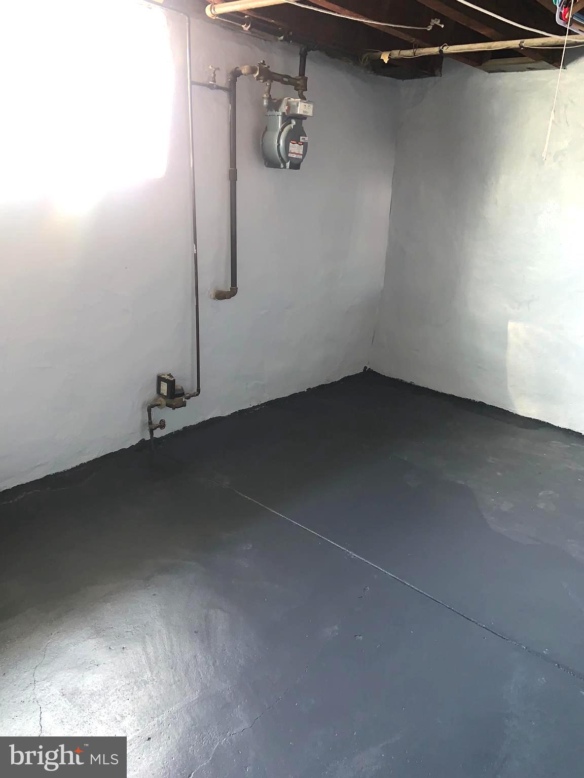 4613 Hartel Avenue Philadelphia, PA 19136 - Photo 14 of 17 an empty room with a window