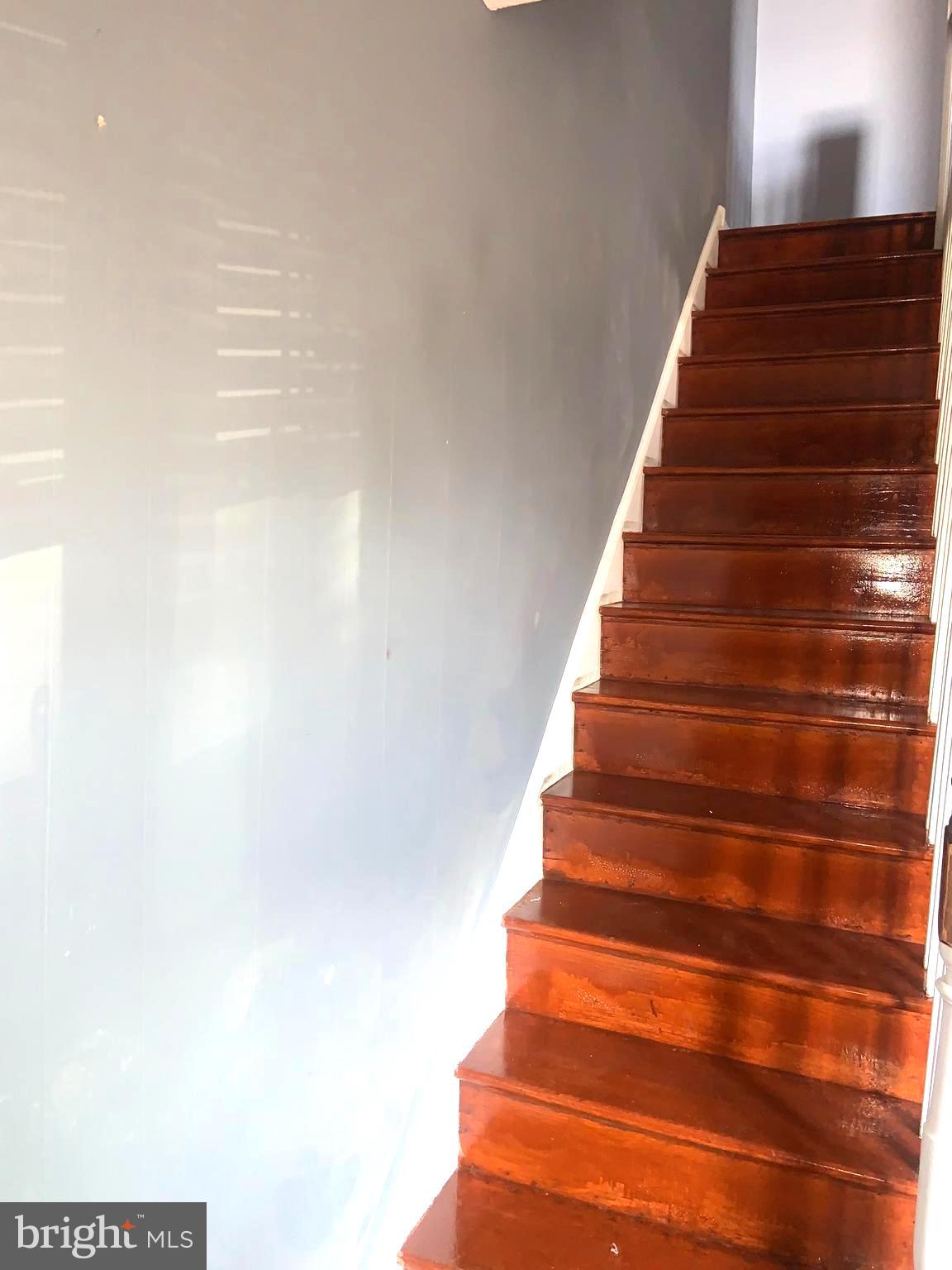 4613 Hartel Avenue Philadelphia, PA 19136 - Photo 5 of 17 a view of entryway