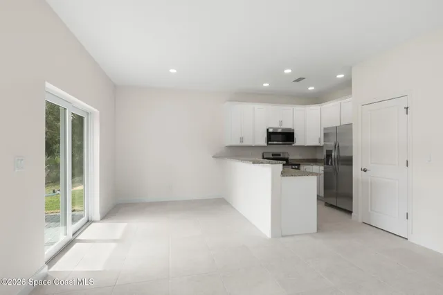 $2,800 | 195 Dayton Boulevard, Melbourne, FL 32904