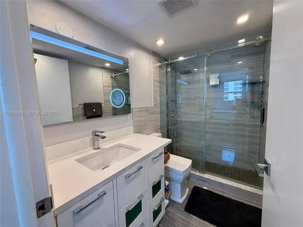 $3,900 | 770 Claughton Island Drive, Unit 1003, Miami, FL 33131