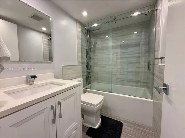 $3,900 | 770 Claughton Island Drive, Unit 1003, Miami, FL 33131