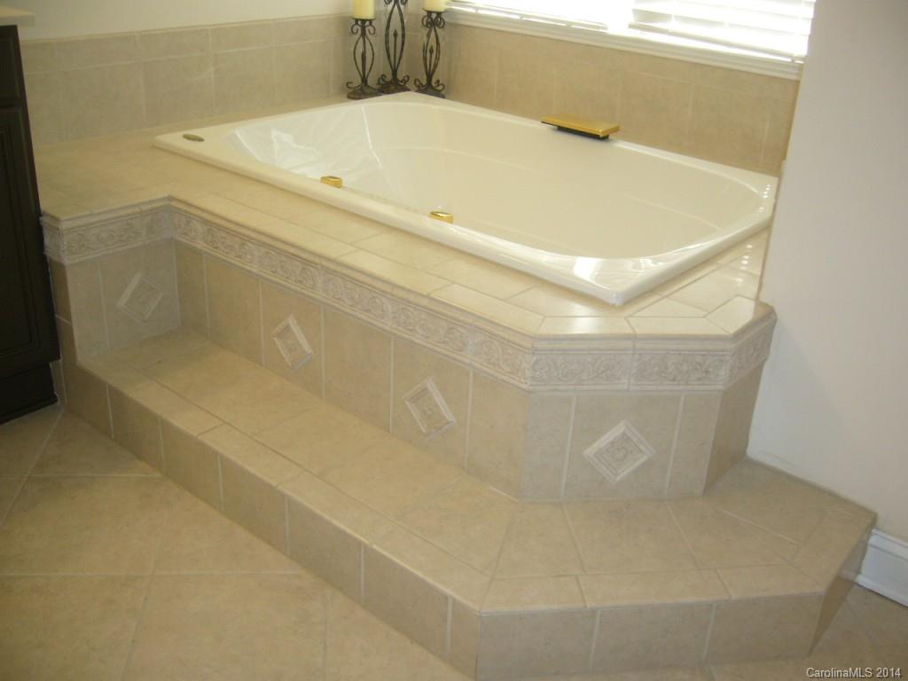 2122 Maynard Road Charlotte, NC 28270 - Photo 11 of 24 Gallery Image 11